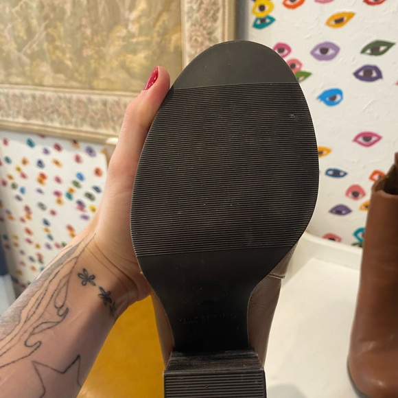 Little brown thick healed booties - Picture 3 of 5